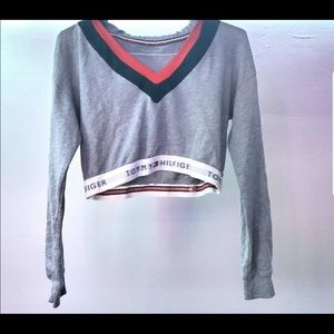 Cropped Grey Tommy Hilfiger V-Neck Hoodie